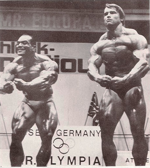 Арнольд Шварценеггер, Arnold Schwarzenegger на турнире Мистер Олимпия 1972 вместе с Сержио Олива