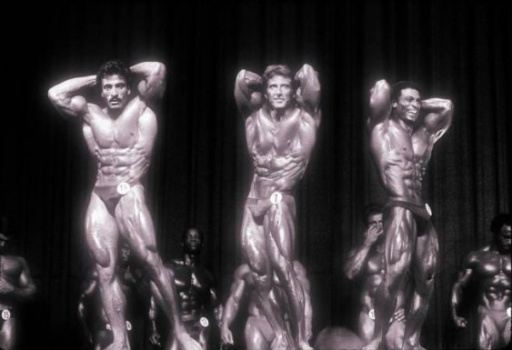 Фрэнк Зейн, Frank Zane на турнире Мистер Олимпия 1983 вместе с Мохаммед Маккави, Самир Баннут
