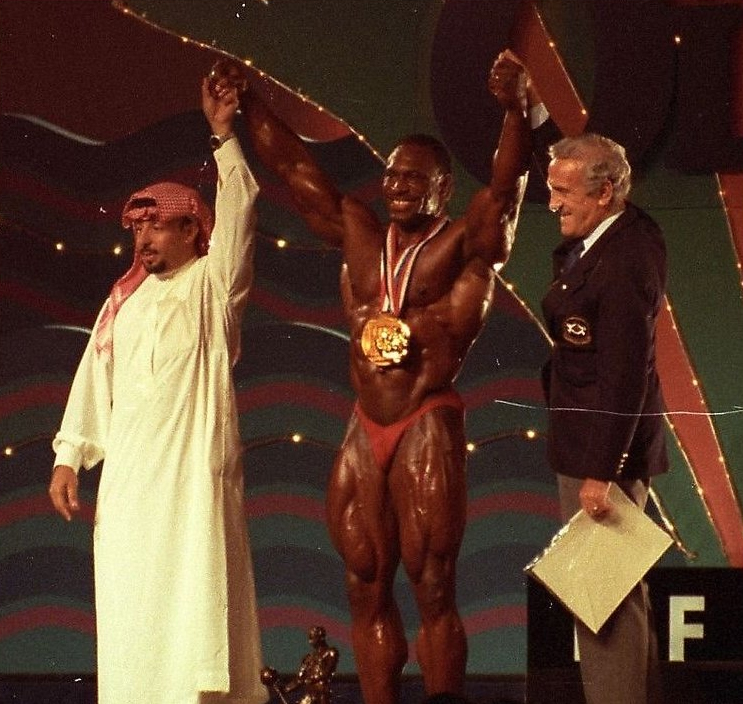 Бен Уайдер, Ben Weider на турнире Мистер Олимпия 1991 вместе с Ли Хейни