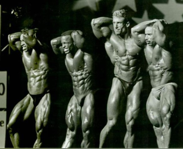 Дориан Ятс, Dorian Yates на турнире Мистер Олимпия 1992 вместе с Кевин Леврон, Шон Рэй, Мохаммед Беназиза
