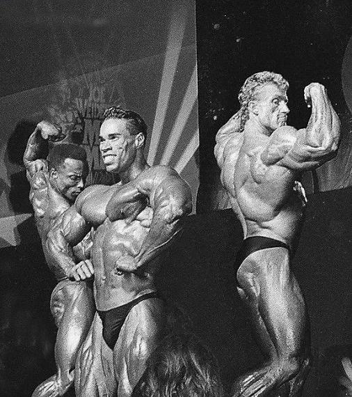 Дориан Ятс, Dorian Yates на турнире Мистер Олимпия 1992 вместе с Шон Рэй, Кевин Леврон