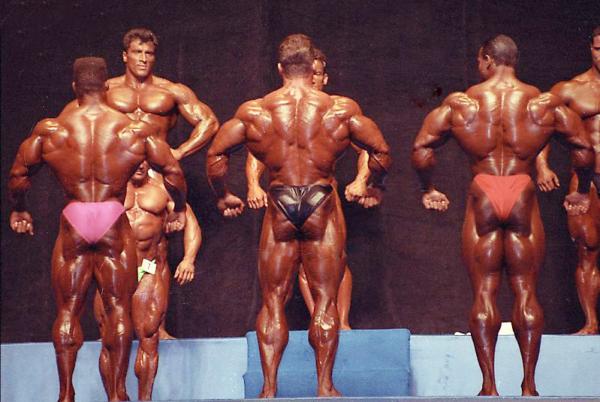 Дориан Ятс, Dorian Yates на турнире Мистер Олимпия 1993 вместе с Шон Рэй, Милош Сарцев, Флекс Уиллер