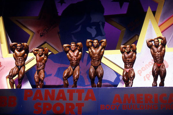 Дориан Ятс, Dorian Yates на турнире Мистер Олимпия 1993 вместе с Пол Диллет, Ли Лабрада, Кевин Леврон, Шон Рэй, Флекс Уиллер