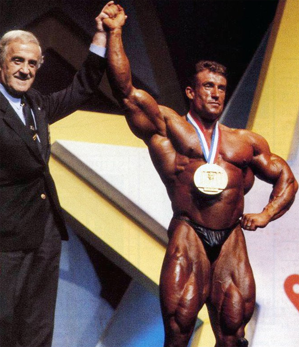Дориан Ятс, Dorian Yates на турнире Мистер Олимпия 1993 вместе с Бен Уайдер