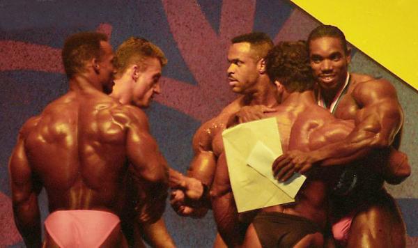 Пол Диллет, Paul Dillett на турнире Мистер Олимпия 1993 вместе с Шон Рэй, Дориан Ятс, Ли Лабрада, Флекс Уиллер