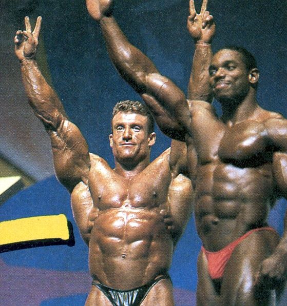 Флекс Уиллер, Flex Wheeler на турнире Мистер Олимпия 1993 вместе с Дориан Ятс