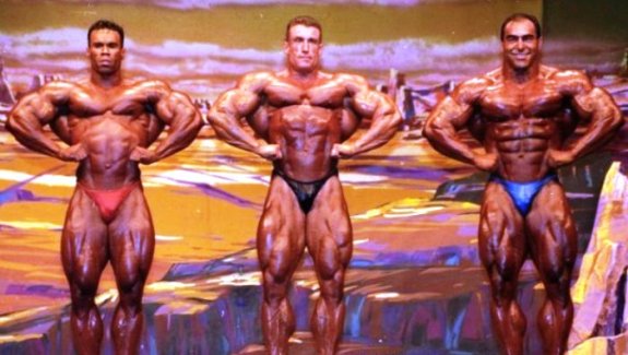 Кевин Леврон, Kevin Levrone на турнире Мистер Олимпия 1995 вместе с Дориан Ятс, Нассер Эль Сонбати