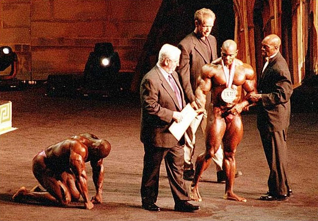 Флекс Уиллер, Flex Wheeler на турнире Мистер Олимпия 1999 вместе с Ронни Колеман