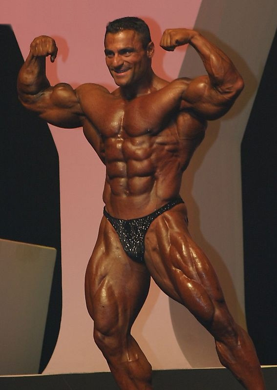 Ахмед Хайдар, Ahmad Haidar на турнире Мистер Олимпия 2004