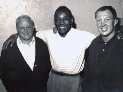 Эрл Мэйнард, Earl Maynard, С Джек Лендом (Jack Land) слева