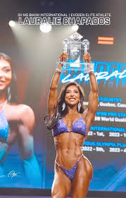 Лорали Шападо, Lauralie Chapados, 