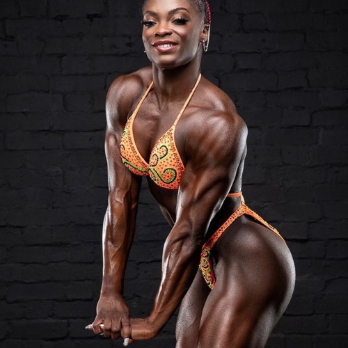 Мишель Фредуа-Менсах, Michelle Fredua-Mensah, 