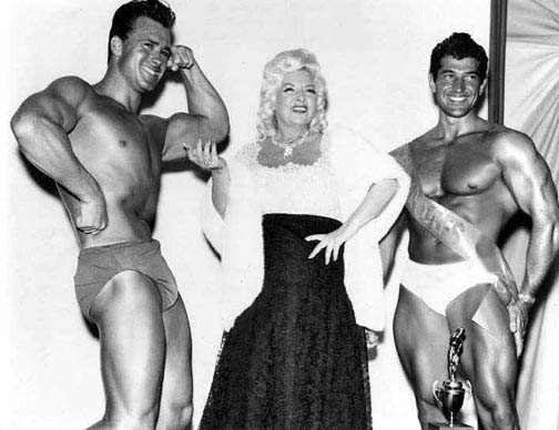 Рег Льюис, Reg Lewis, С Маей Вест (Mae West) и Эдом Фури (Ed Fury) в позних 1950-ых