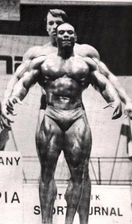 Арнольд Шварценеггер, Arnold Schwarzenegger на турнире Мистер Олимпия 1972 вместе с Сержио Олива