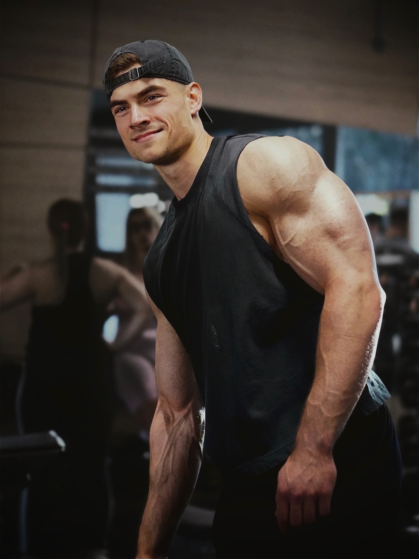 Адам Тикасз