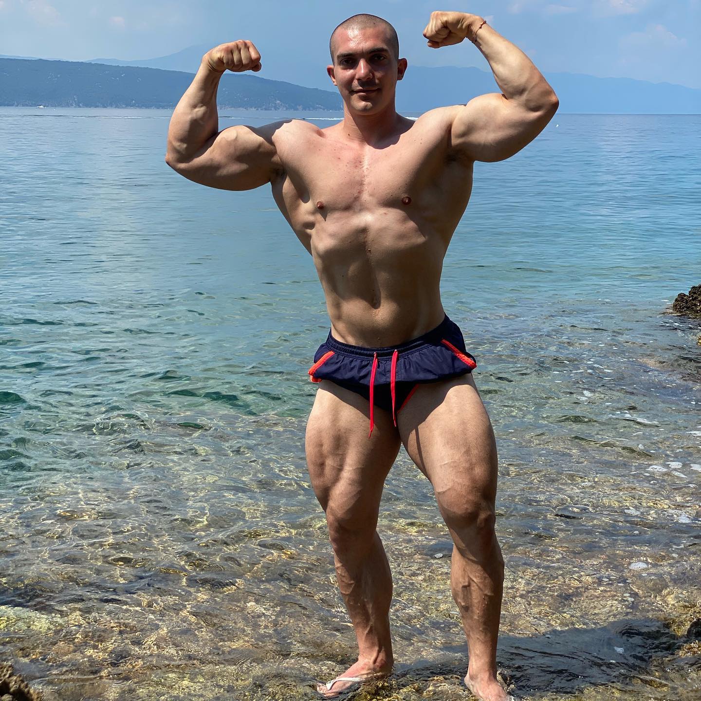 Николо Барина