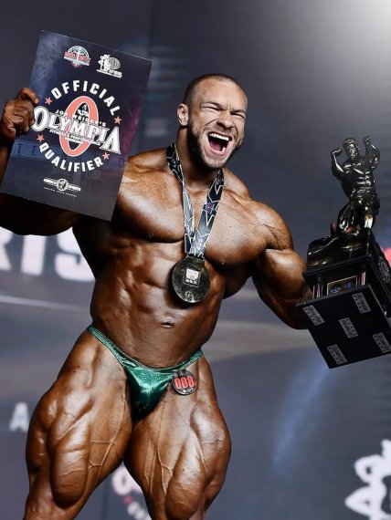 Виталий Угольников