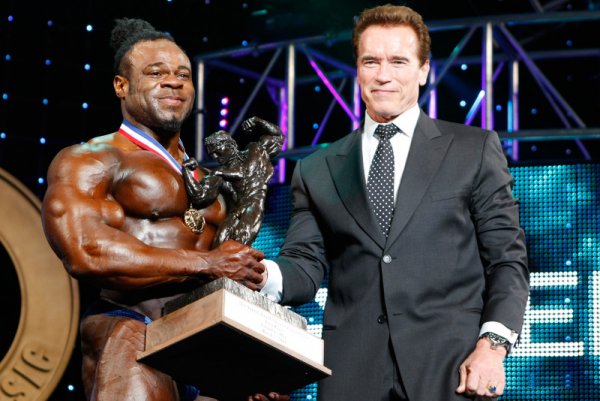 Арнольд Шварценеггер, Arnold Schwarzenegger на турнире Арнольд Классик 2009 вместе с Кай Грин
