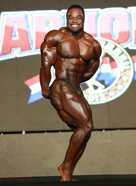 Брэндон Карри, Brandon Curry на турнире Арнольд Классик Бразилия 2013