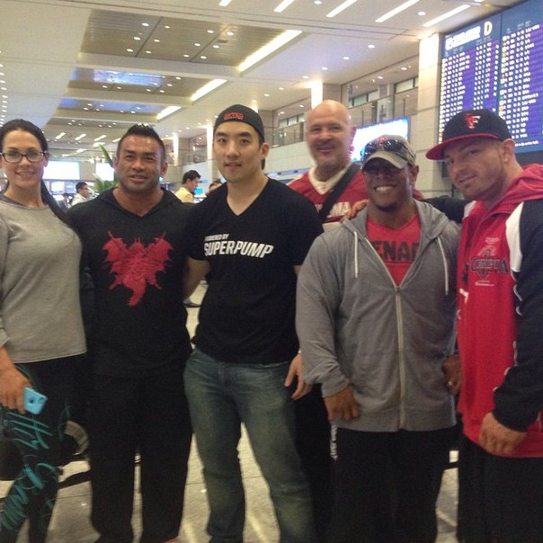 Джеймс Флекс Льюис, James Flex Lewis на турнире Гран При Корея 212 2014 вместе с Хидетада Ямагиши, Дэвид Хенри