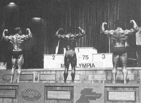 Лу Ферриньо, Lou Ferrigno на турнире Мистер Олимпия 1975 вместе с Арнольд Шварценеггер, Серж Нюбре