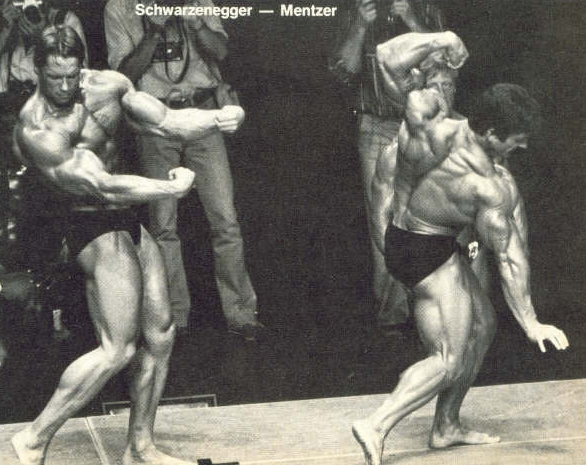 Арнольд Шварценеггер, Arnold Schwarzenegger на турнире Мистер Олимпия 1980 вместе с Майк Ментцер