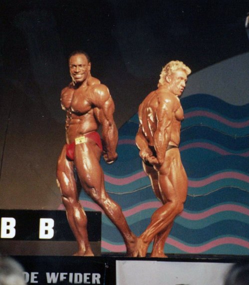 Дориан Ятс, Dorian Yates на турнире Мистер Олимпия 1991 вместе с Ли Хейни