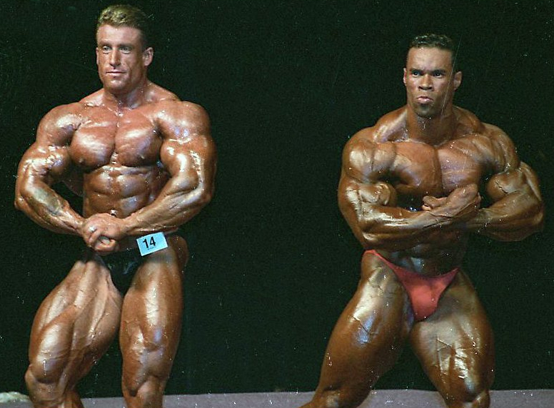 Кевин Леврон, Kevin Levrone на турнире Мистер Олимпия 1994 вместе с Дориан Ятс