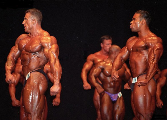 Дориан Ятс, Dorian Yates на турнире Мистер Олимпия 1995 вместе с Кевин Леврон