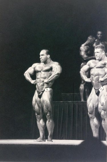 Дориан Ятс, Dorian Yates на турнире Мистер Олимпия 1997 вместе с Нассер Эль Сонбати
