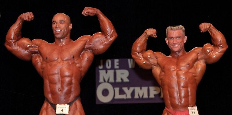 Кевин Леврон, Kevin Levrone на турнире Мистер Олимпия 1998 вместе с Ли Прист