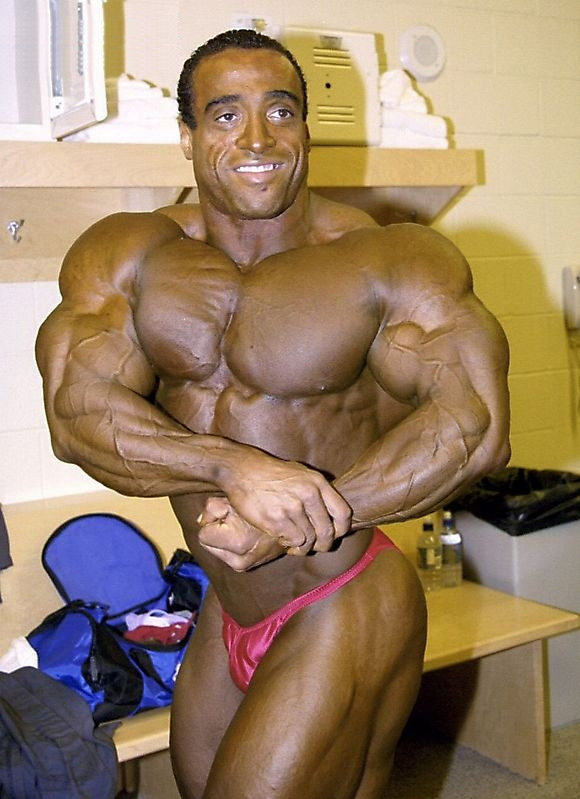 Деннис Джеймс, Dennis James на турнире Мистер Олимпия 2001