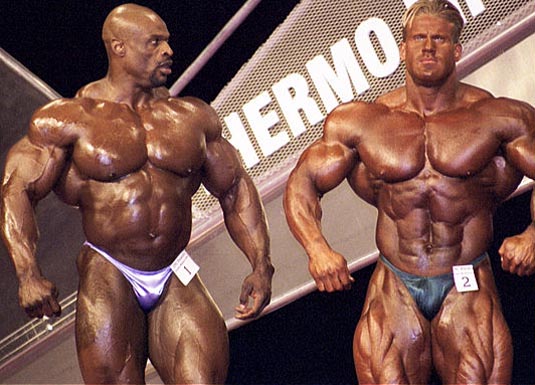 Ронни Колеман, Ronnie Coleman на турнире Мистер Олимпия 2001 вместе с Джей Катлер