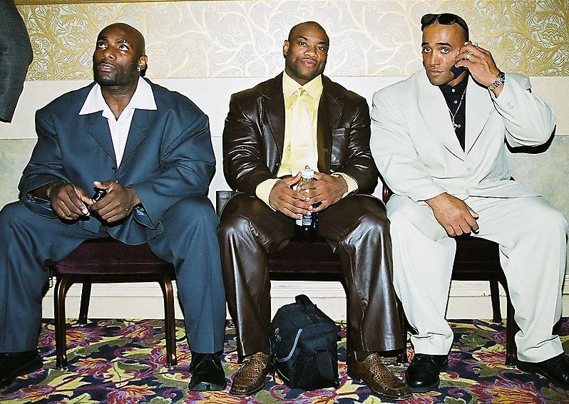 Эрни Тейлор, Ernie Taylor на турнире Мистер Олимпия 2002 вместе с Декстер Джексон, Деннис Джеймс