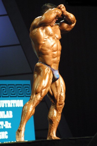 Франциско Пако Батиста, Francisco Bautista на турнире Мистер Олимпия 2002