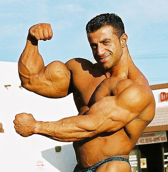 Джордж Фарах, George Farah на турнире Мистер Олимпия 2002