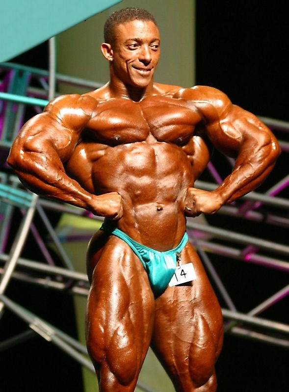 Трой Элвис, Troy Alves на турнире Мистер Олимпия 2003