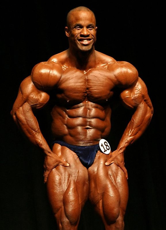 Виктор Мартинез, Victor Martinez на турнире Мистер Олимпия 2004