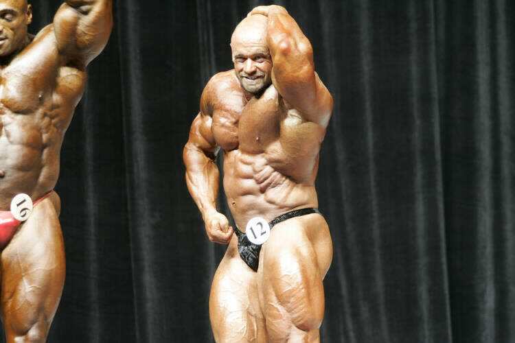 Деннис Джеймс, Dennis James на турнире Мистер Олимпия 2006 вместе с Бренч Уоррен