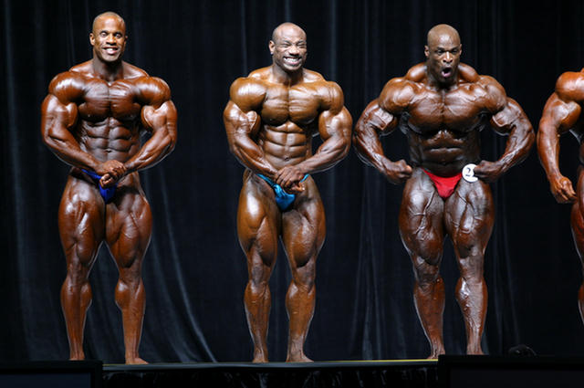 Декстер Джексон, Dexter Jackson на турнире Мистер Олимпия 2006 вместе с Виктор Мартинез, Ронни Колеман