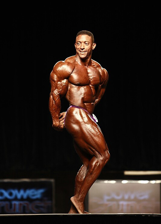 Трой Элвис, Troy Alves на турнире Мистер Олимпия 2011