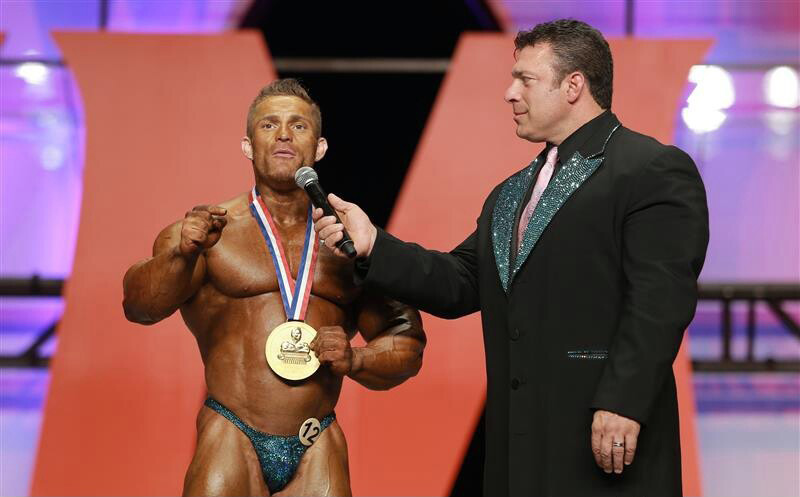 Джеймс Флекс Льюис, James Flex Lewis на турнире Мистер Олимпия 2013 вместе с Боб Чичерилло