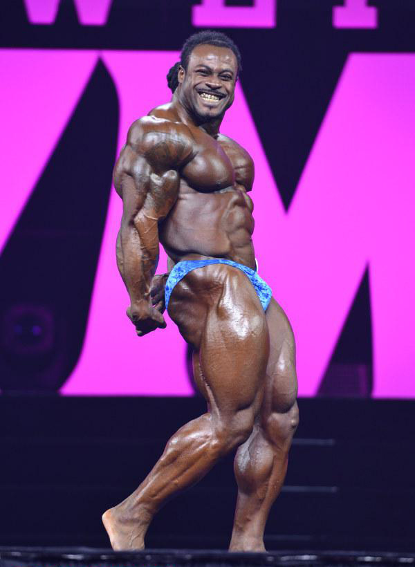 Уильям Бонак, William Bonac на турнире Мистер Олимпия 2015