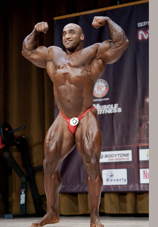 Деннис Джеймс, Dennis James на турнире Мистер Европа Про 2010