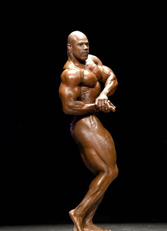 Натан Уонсли, Nathan Wosley на турнире Про Бодибилдинг Уикли Тампа 2011