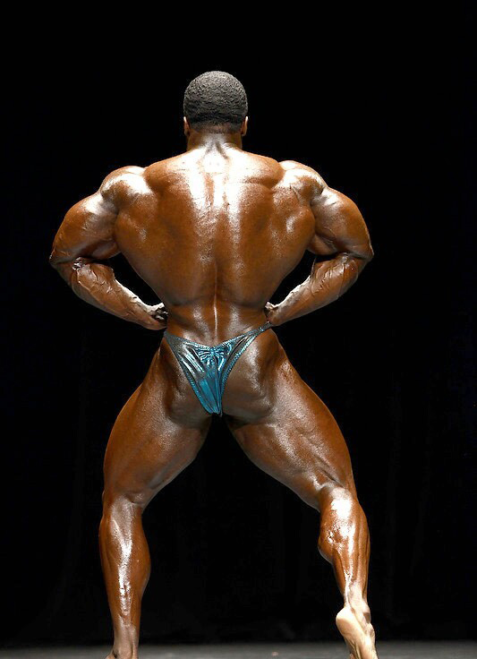 Брэндон Карри, Brandon Curry на турнире Про Бодибилдинг Уикли Тампа 2011