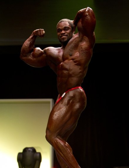 Брэндон Карри, Brandon Curry на турнире Торонто Про Супершоу 2011