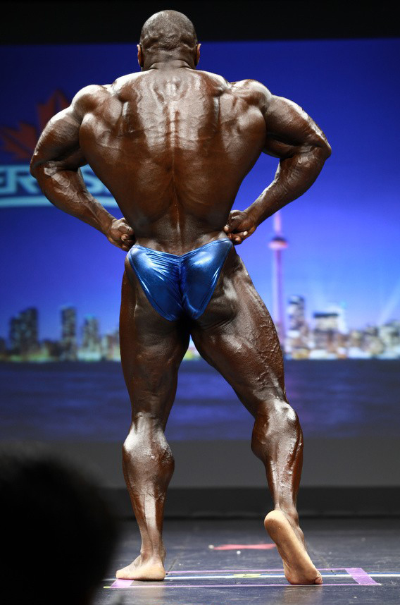 Мбоя Едвардс, Mboya Edwards на турнире Торонто Про Супершоу 2012