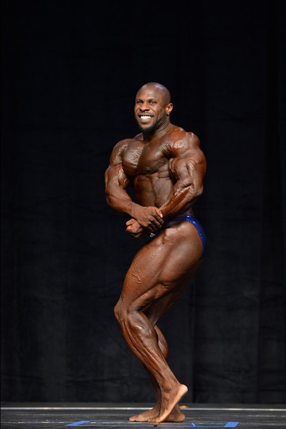 Мбоя Едвардс, Mboya Edwards на турнире Торонто Про Супершоу 2015