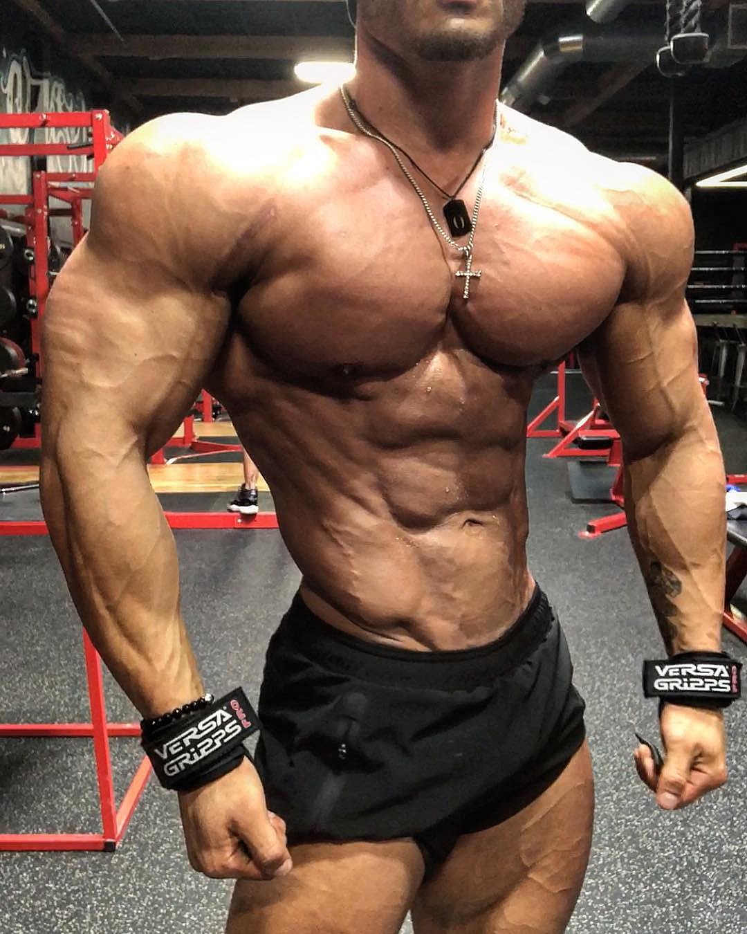 Джереми Буэндиа Jeremy Buendia